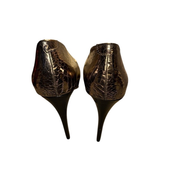 SIMPLY VERA WANG KARINA SILVER PLATFORM STUDDED FAUX SNAKESKIN HEELS NWOB 9M - Picture 3 of 5